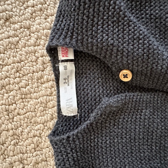 Zara baby knit button up sweater - Picture 2 of 2